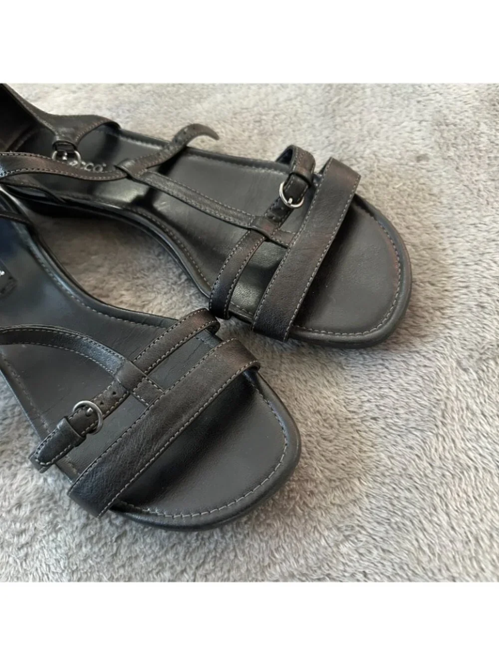 Ecco Black Sandals Strappy Shoes Leather Comfort 39 US 8 8.5